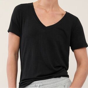 Classic V-Neck Short Sleeve Tee - Black